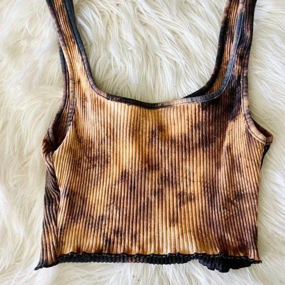 acid wash cropped tank top from Shein! 🧡 - Picture 2 of 4